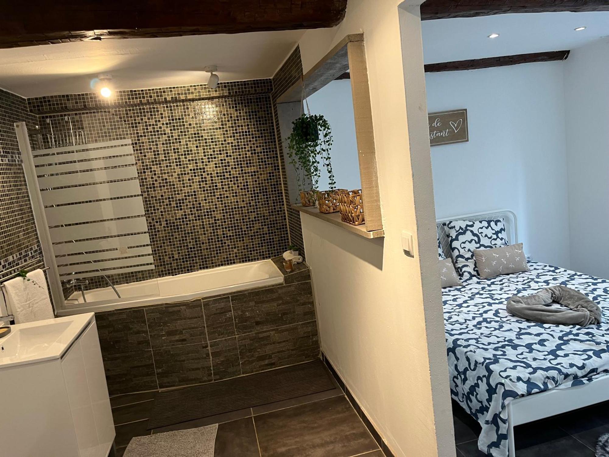 Appartement Avec Piscine Au Milieu Des Vignes Les Arcs-sur-Argens Luaran gambar