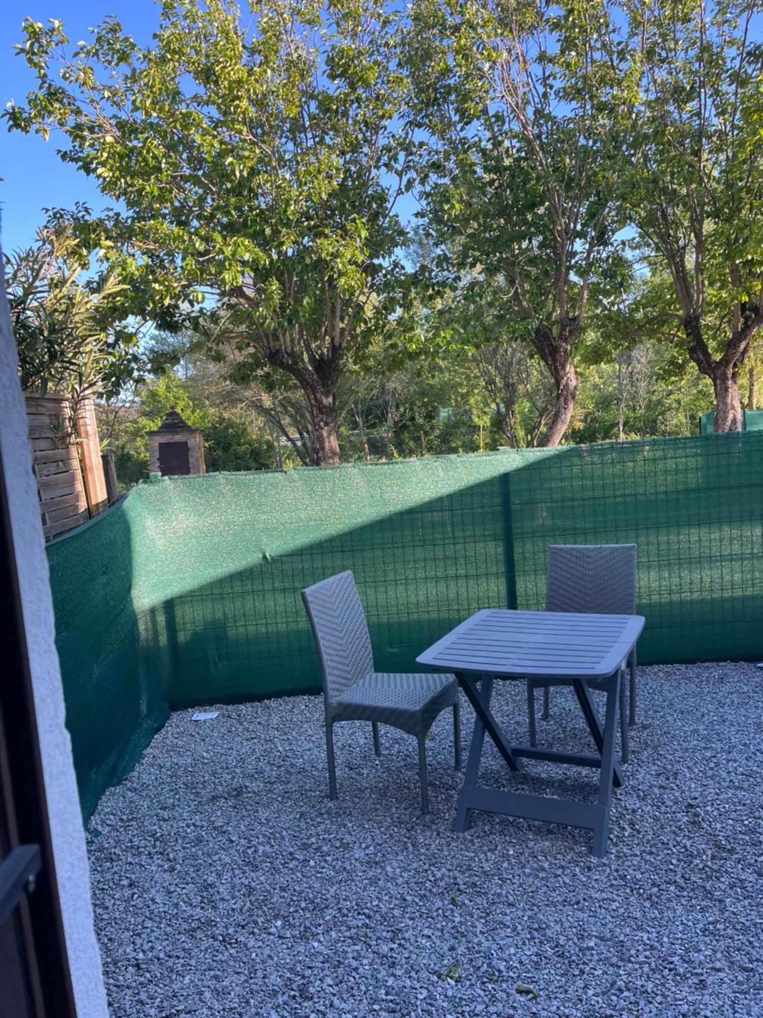 Appartement Avec Piscine Au Milieu Des Vignes Les Arcs-sur-Argens Luaran gambar